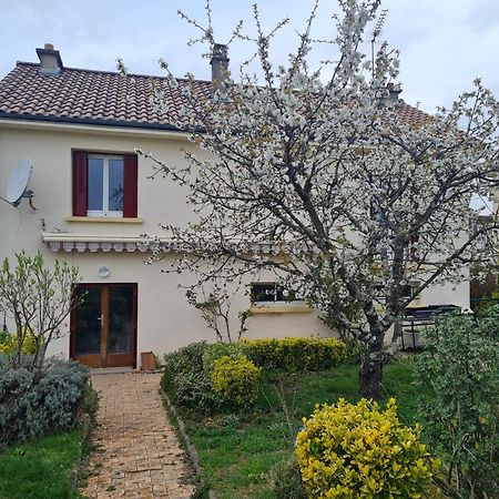 Logement Cosy Au Coeur D'Oradour Eksteriør billede