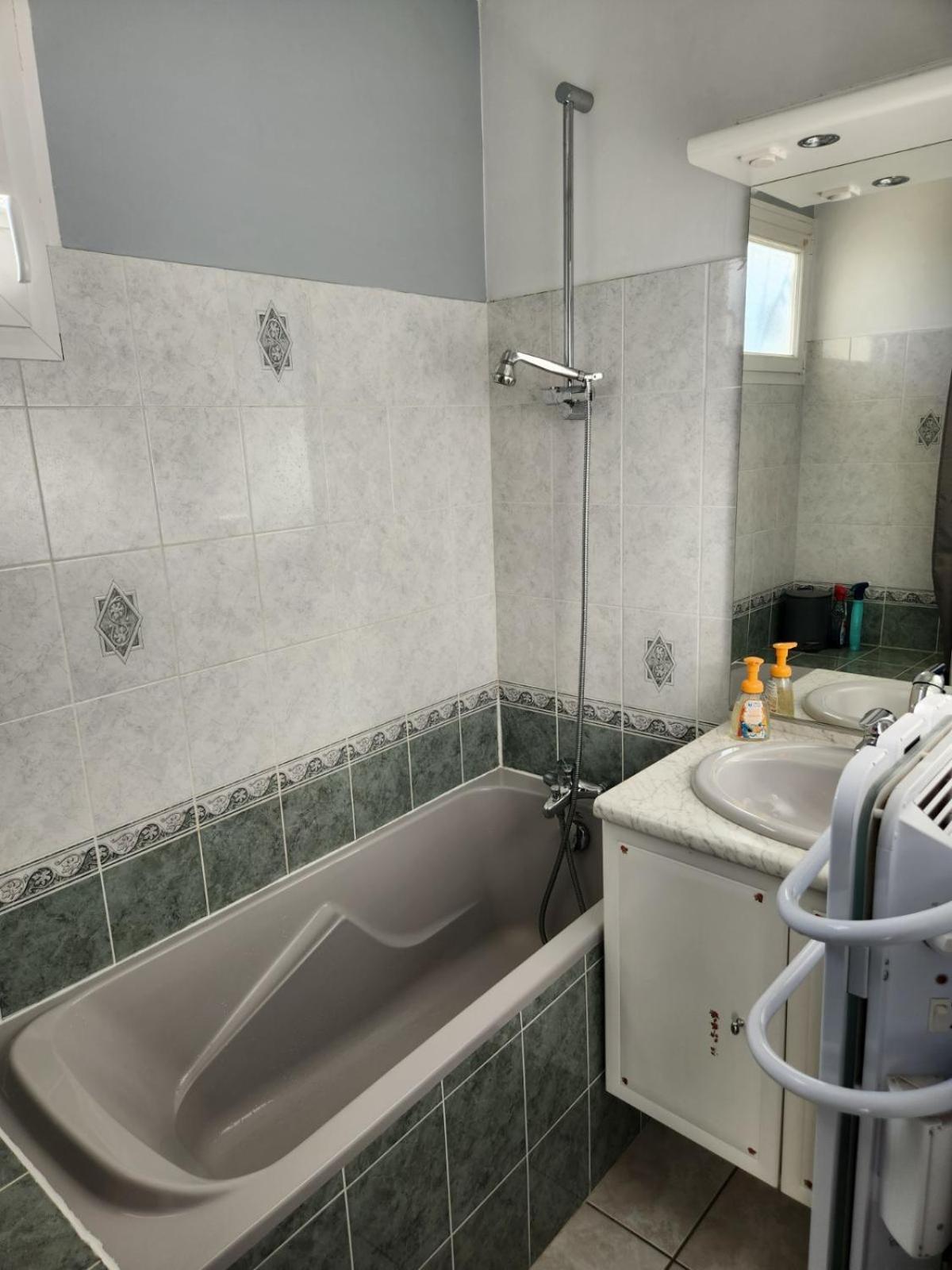Logement Cosy Au Coeur D'Oradour Eksteriør billede